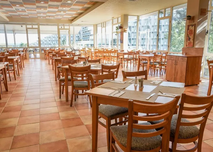 сенди бийч 4*