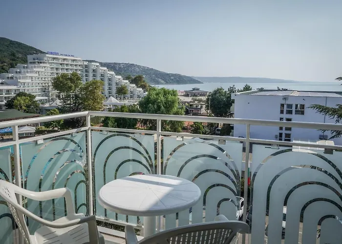 сенди бийч 4*